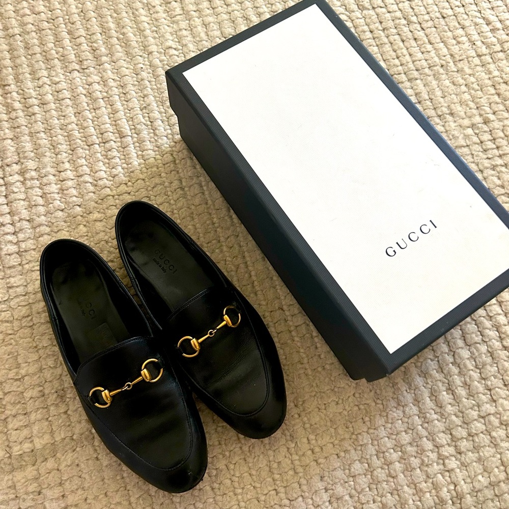 Size 5.5 Women’s Gucci Black Leather Loafers with Gold Horsebit